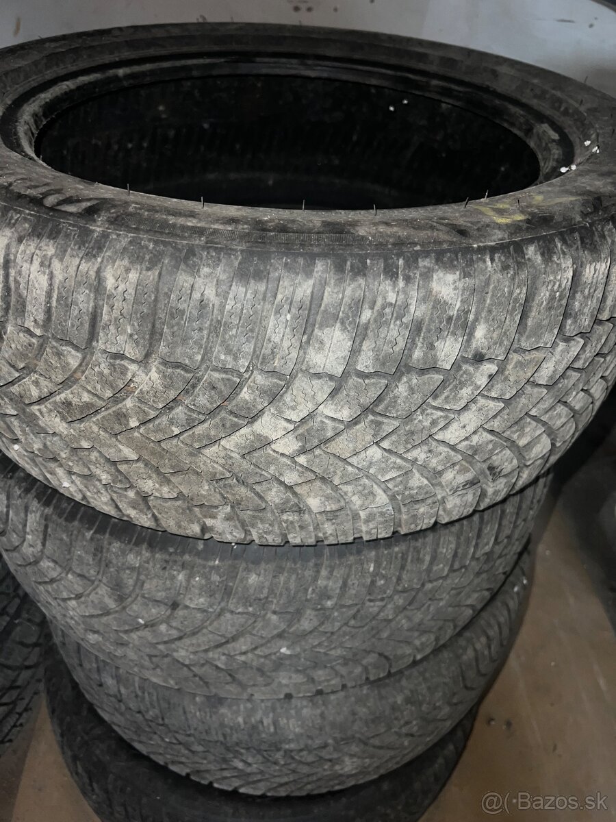 Predám Pneu Bridgestone 225/50 R17 4ks