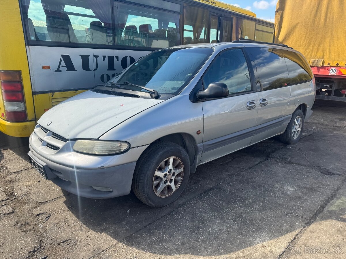 Chrysler Grand Voyager 1998 na nahradne diely ND