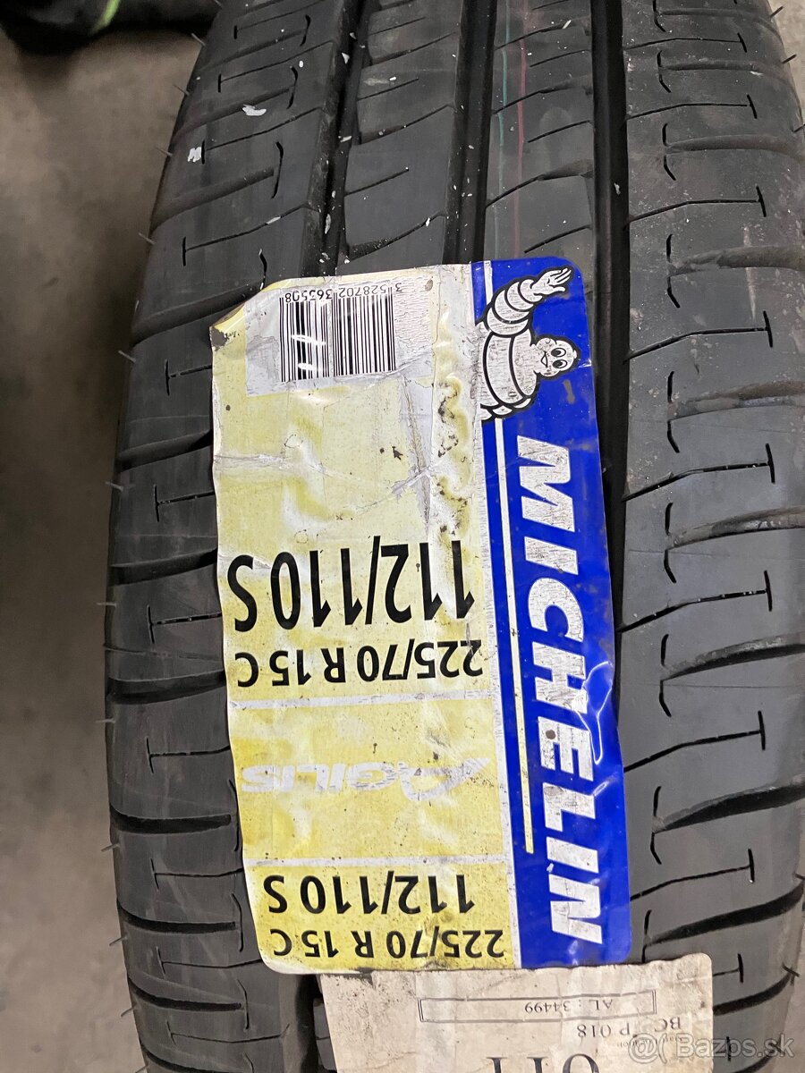 Michelin 225/70 R15C