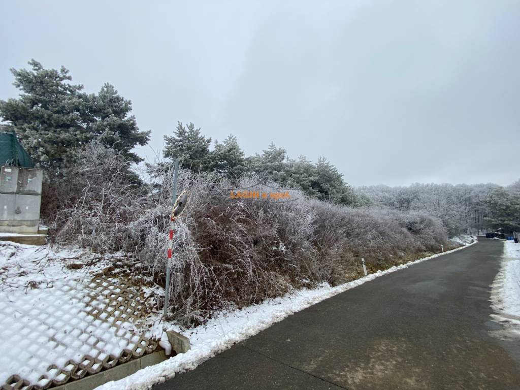 PREDAJ Stavebný pozemok Baška