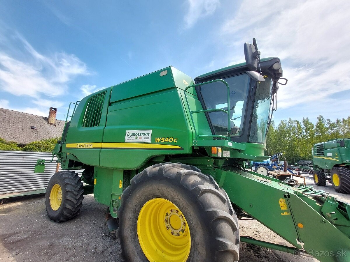 Kombajn John Deere W540