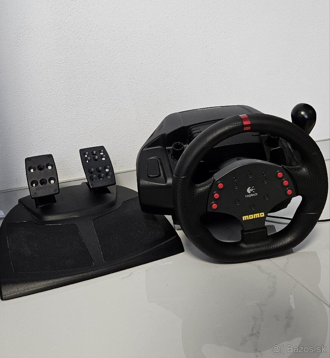 Logitech Momo Racing