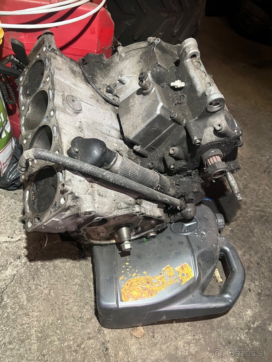 Suzuki GSX R 1000 K5 K6 K7 K8 motor diely