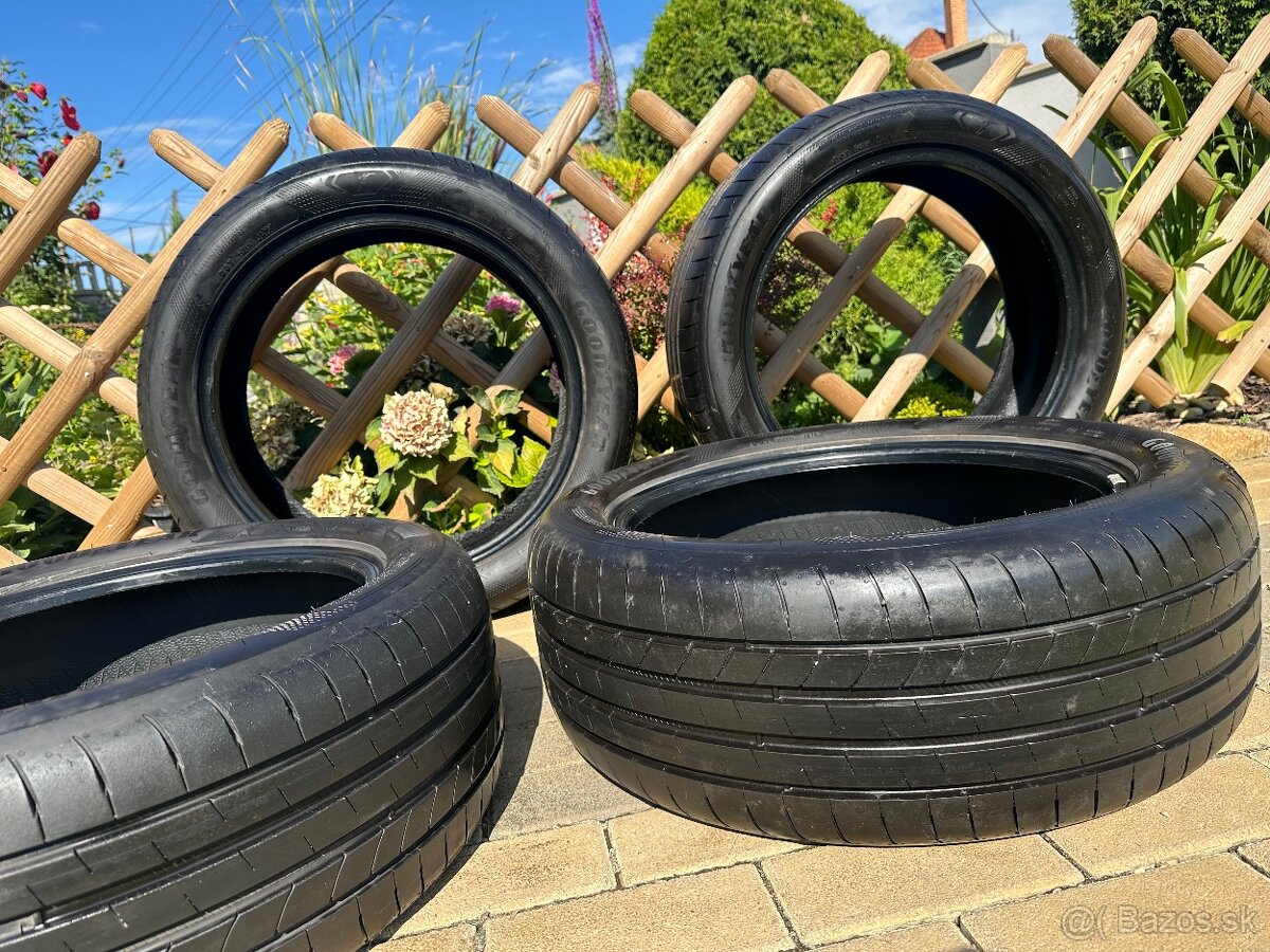 Pneumatiky Goodyear 215/50 R18