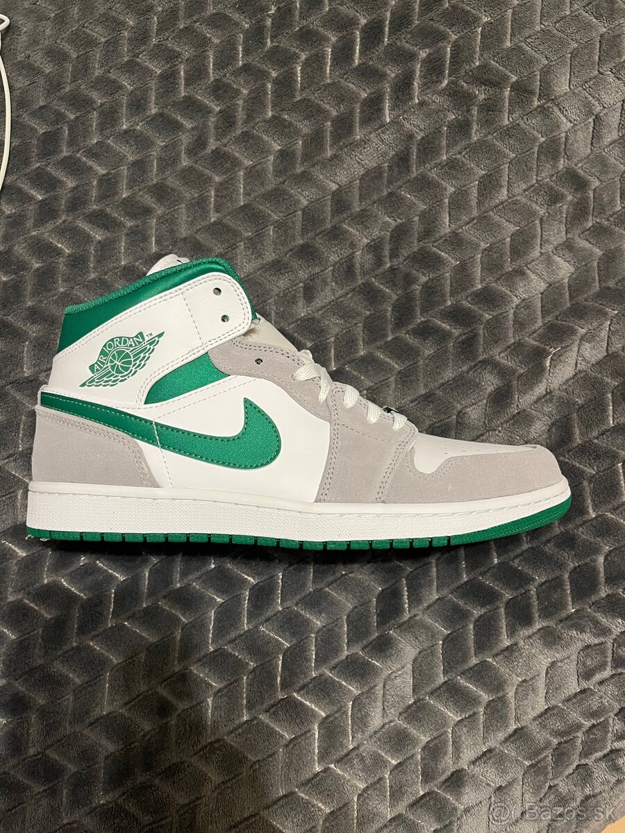 Air Jordan 1 mid grey green