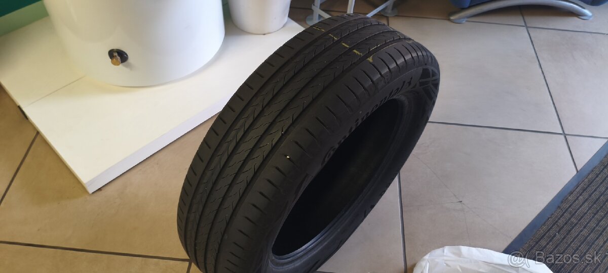 Continental 215/60 R18