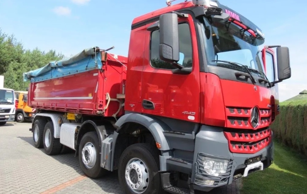 8450 - Mercedes-Benz AROCS 4143 - 8x4 – Meiller S3 + Bordmat