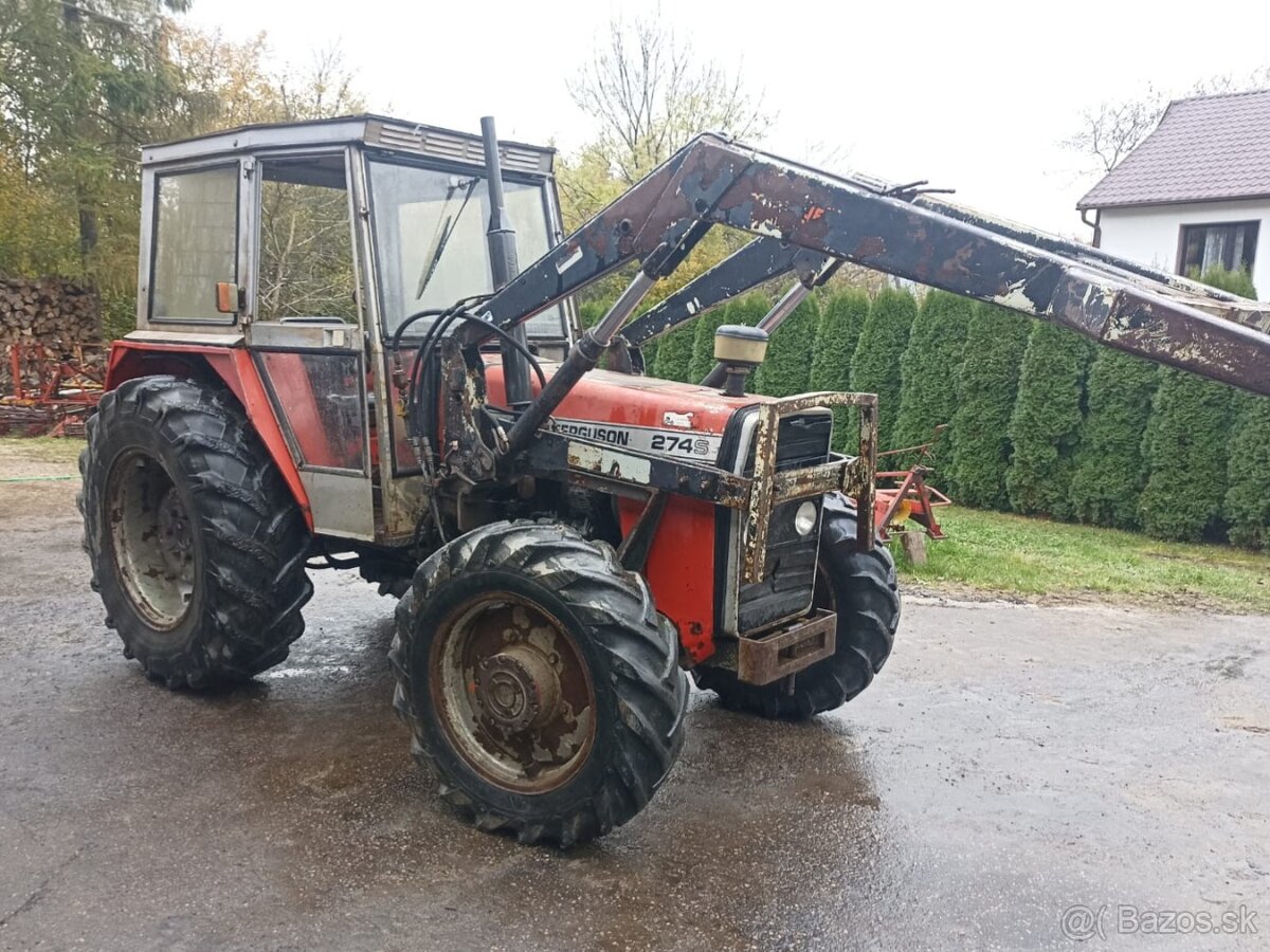 Traktor Massey Ferguson 274S 4x4 s čelným nakladačom