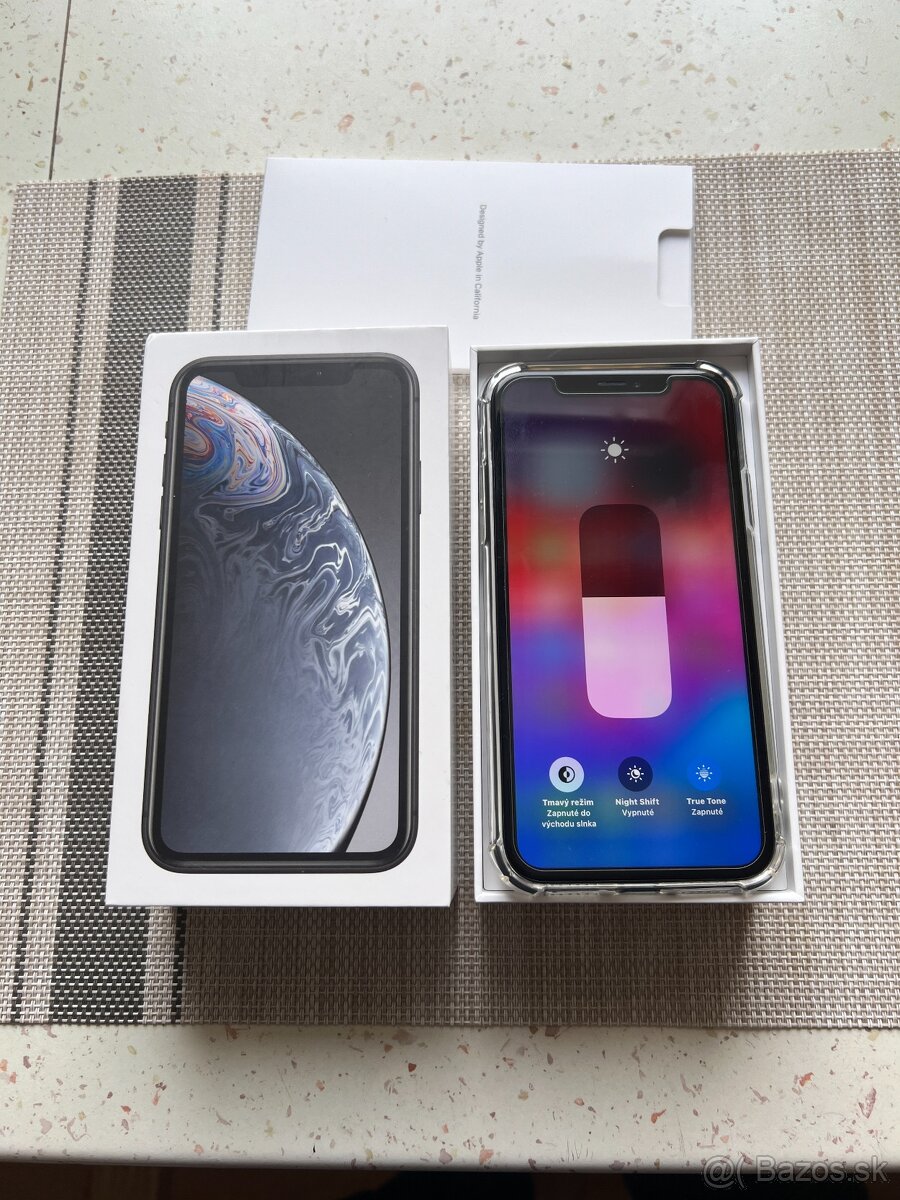 Iphone xr 64gb ios 17.1.2 black