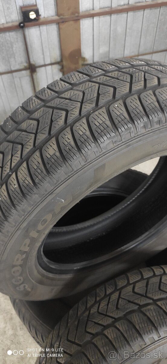 215/65 R17 Pirelli Scorpion Winter