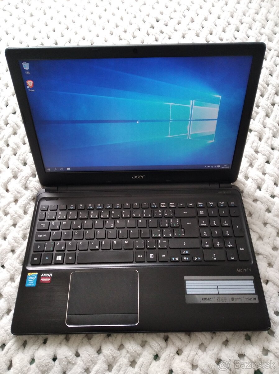 Acer aspire v5-561g