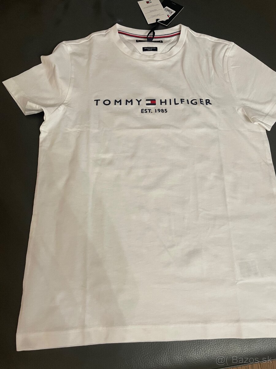 Tommy Hilfiger