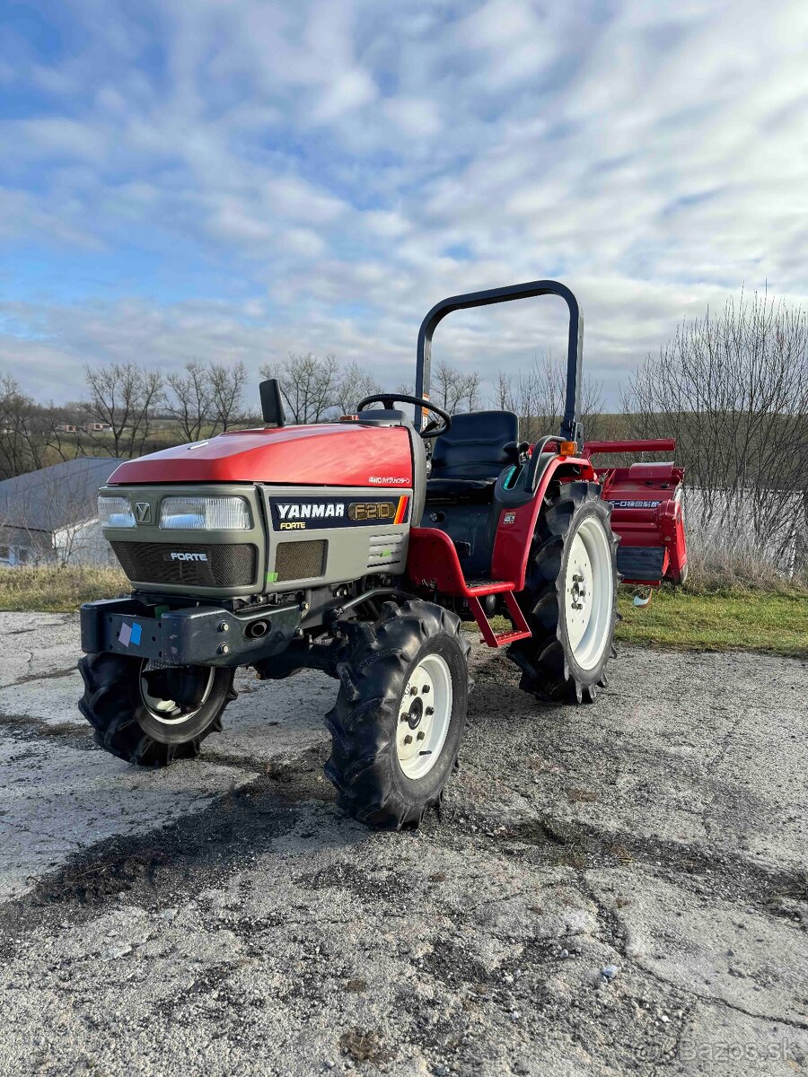 japonský malotraktor YANMAR F210 s rotavátorom