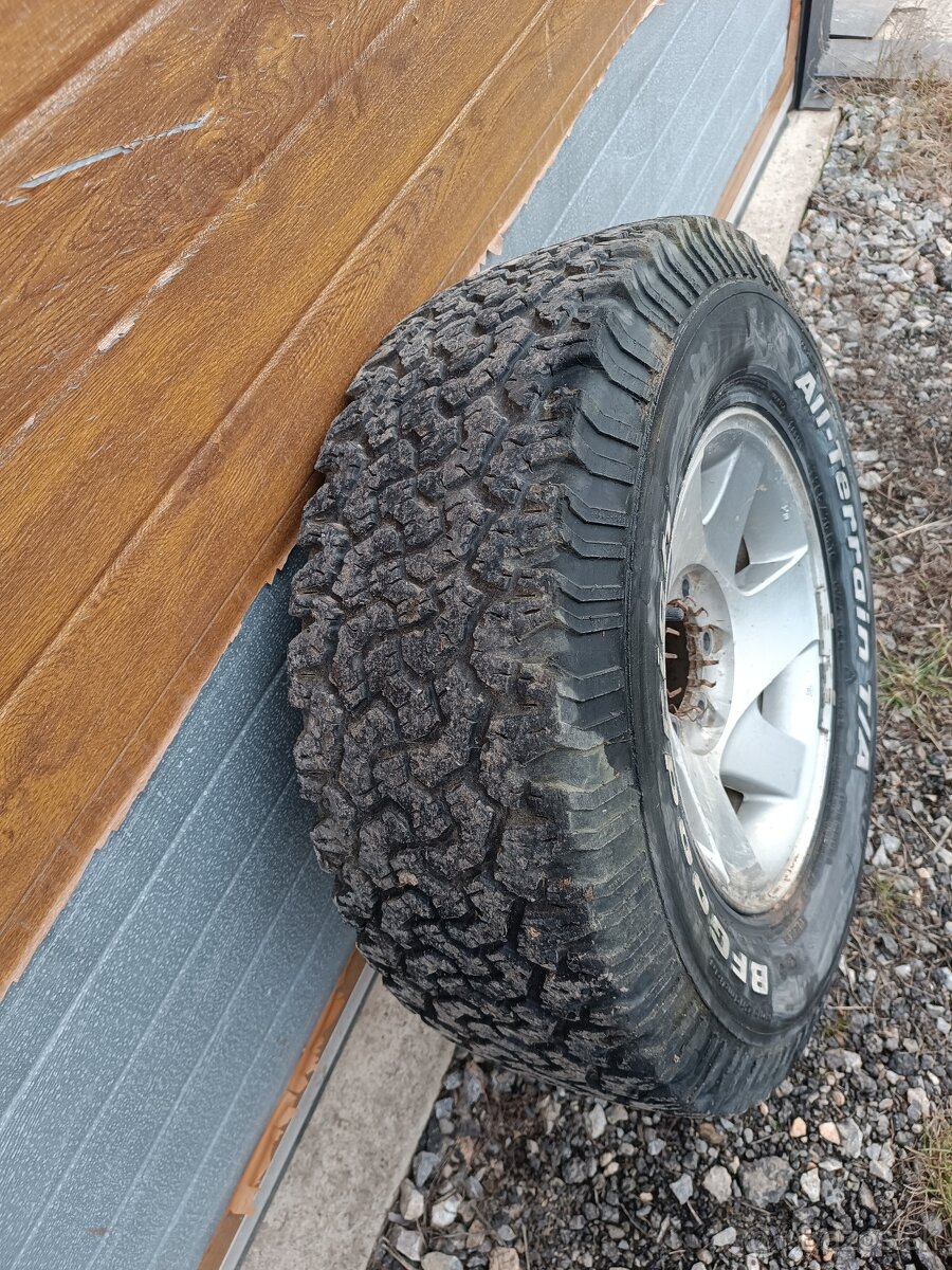 265/70 R16