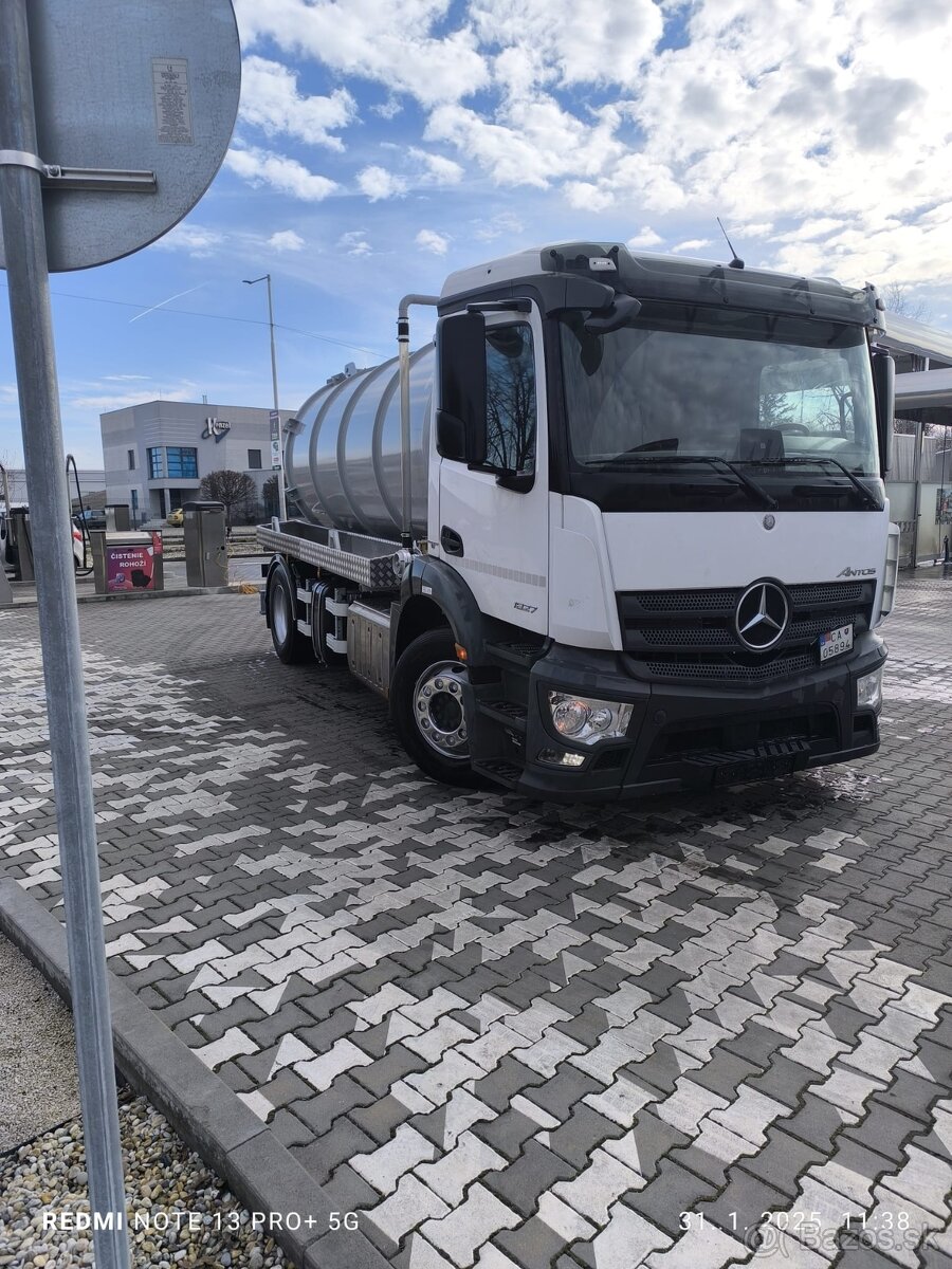 Mercedes Benz Antos cisterna