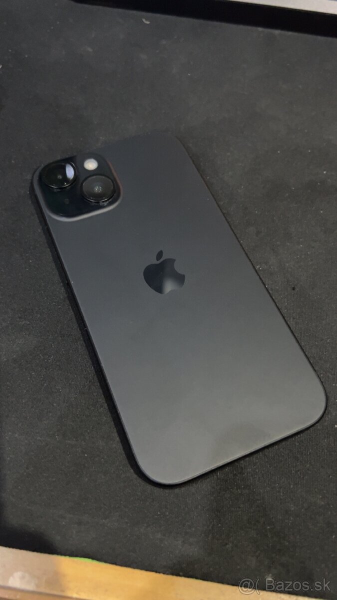 iPhone 15 čierny