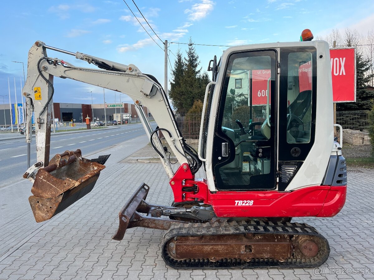 Minibager minirypadlo Takeuchi TB228,  Kubota JCB Yanmar