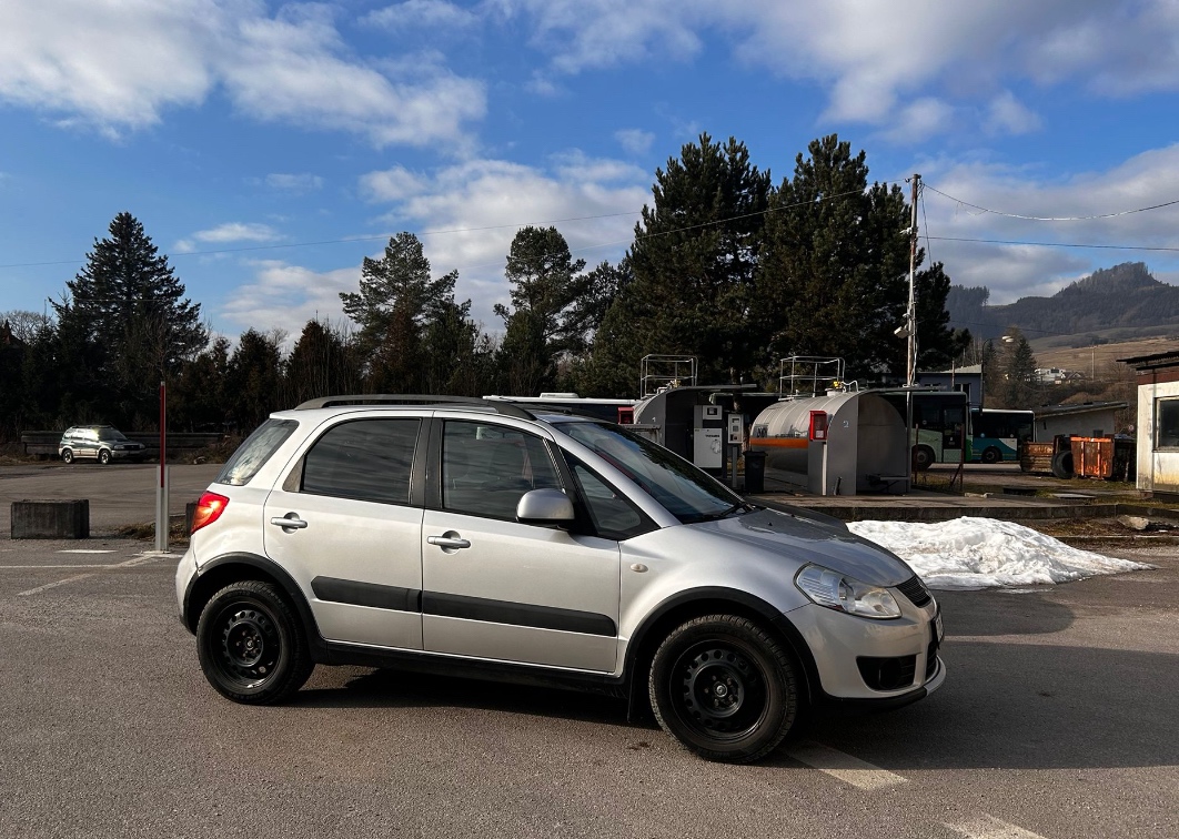 Predám Suzuki SX4 4x4 1.6 79kw benzín.