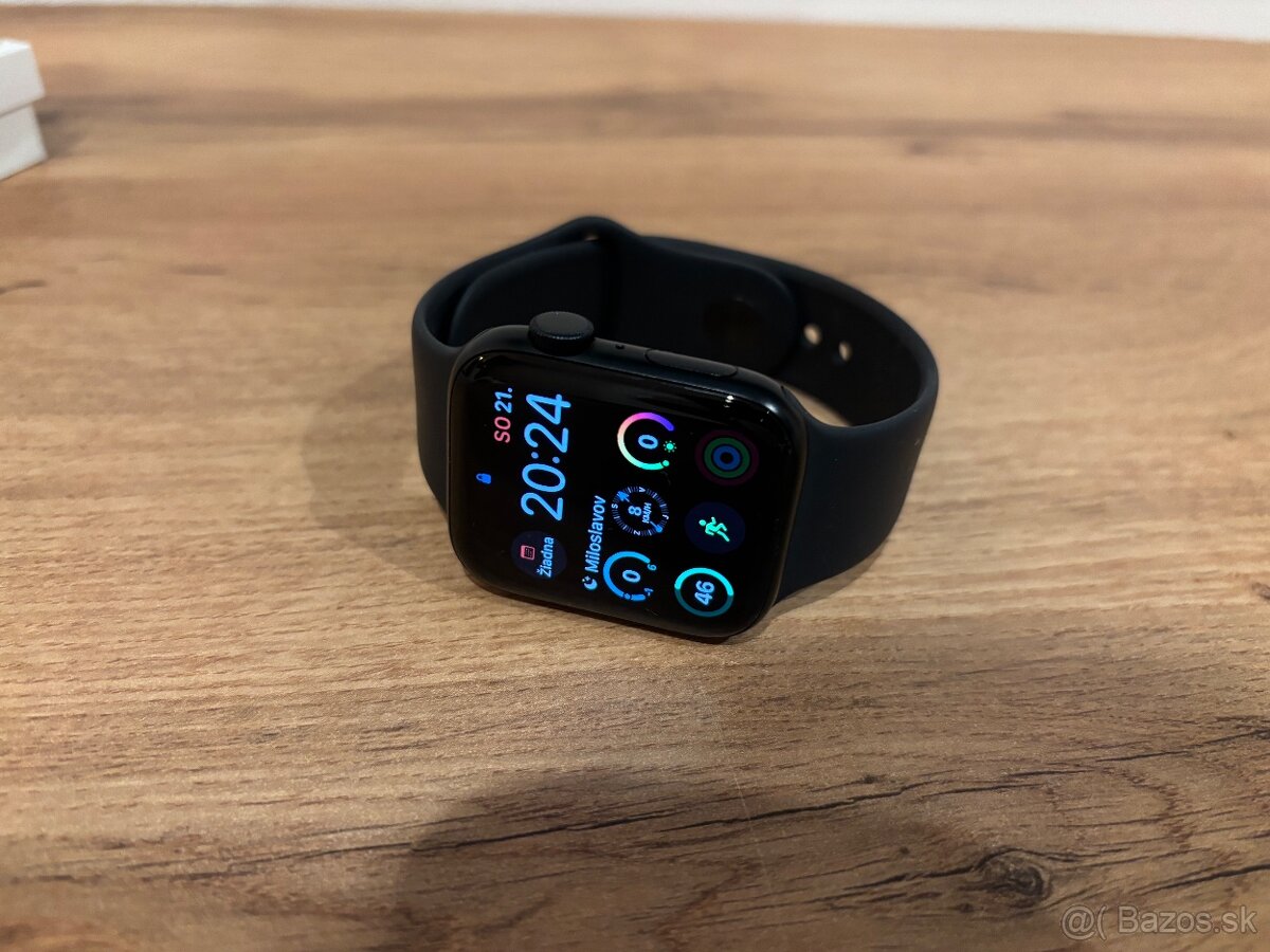 Predám Apple Watch SE 44 mm - úplne nové