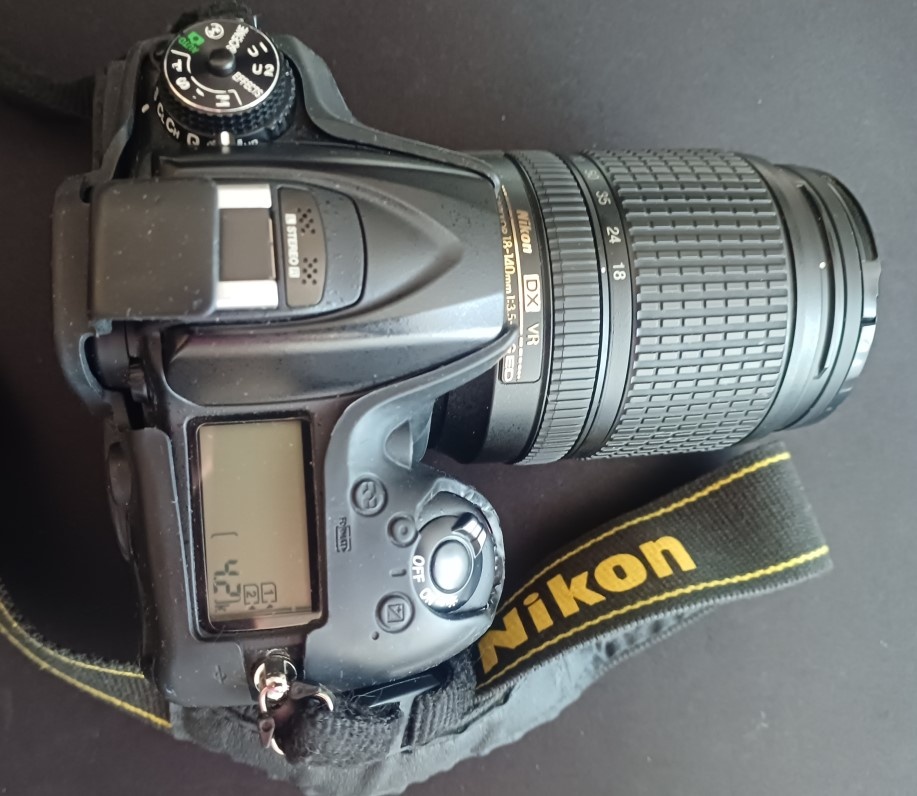 Nikon 7200