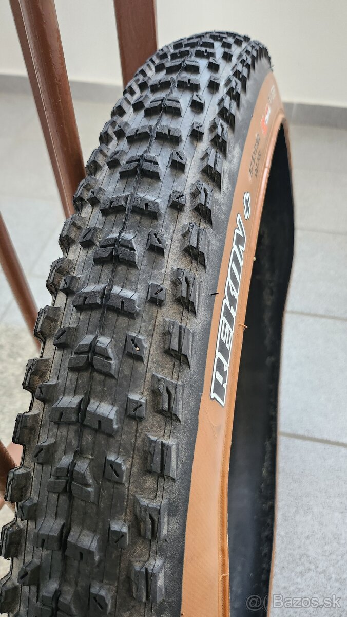 Maxxis Rekon 27.5x2.80" 3CT EXO plášť, TR, kevlar, tanwall