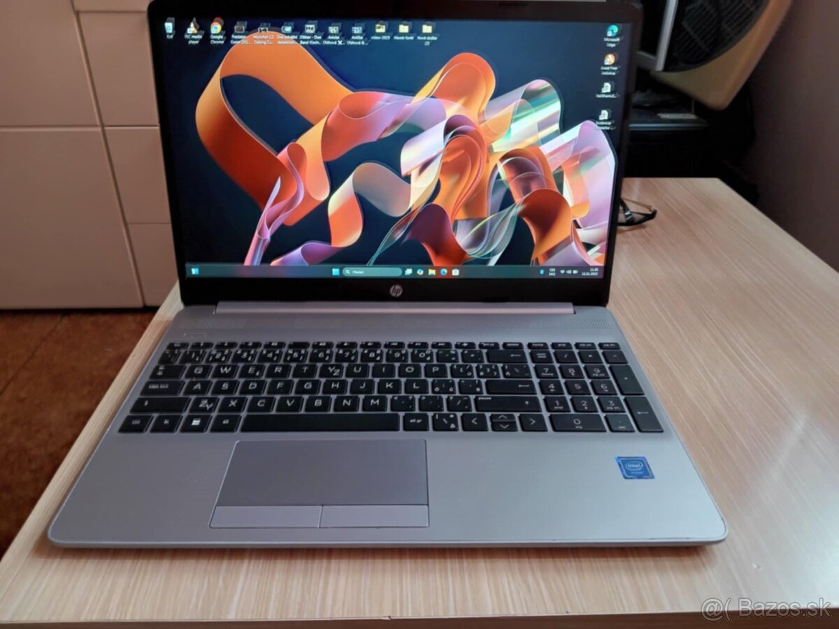 Predám laptop, notebook HP -Model RTL8821CE