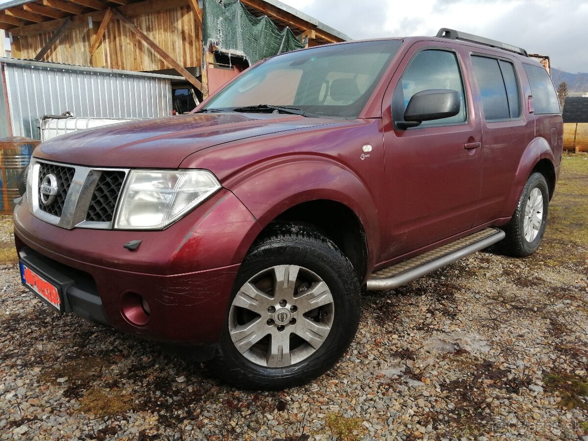 Nissan Pathfinder, 7 miestny, tazne