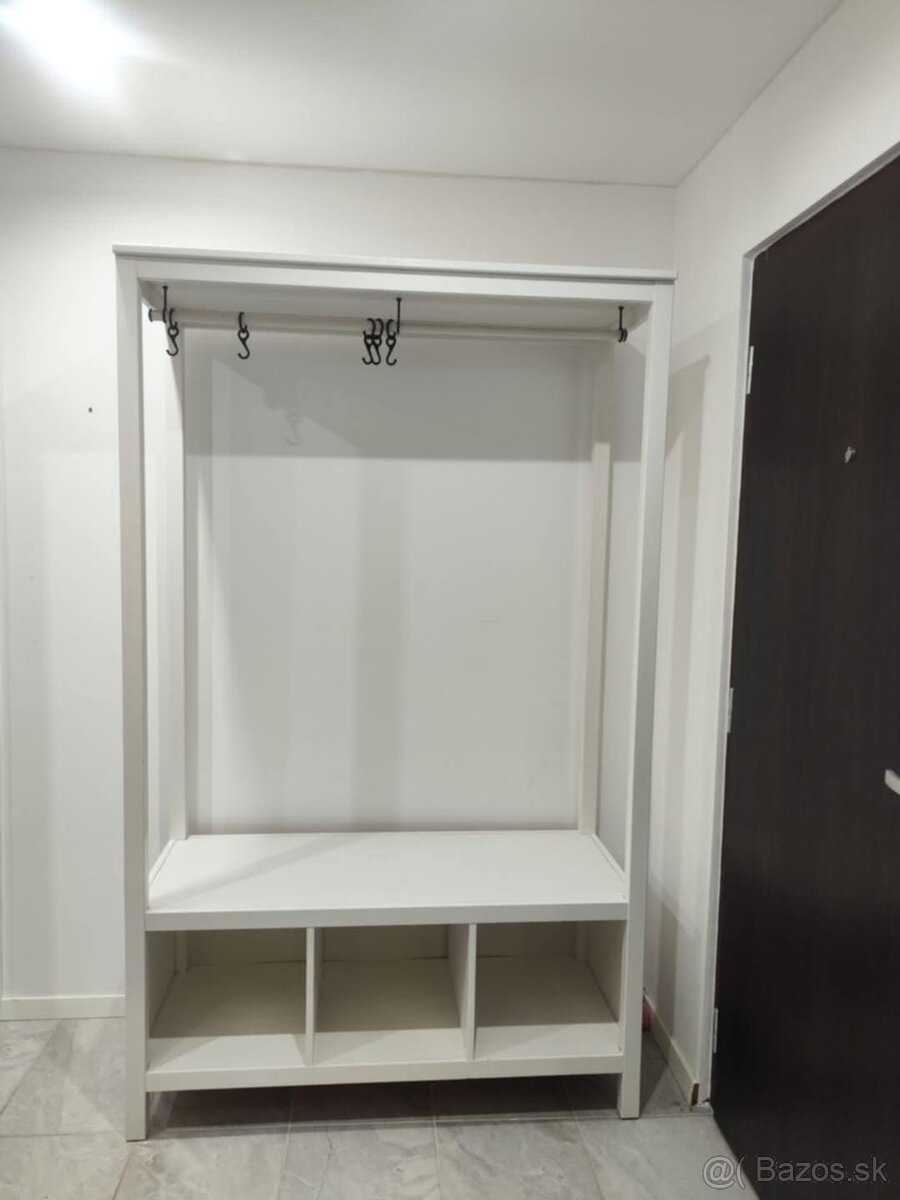 Predsieň/šatniková zostava ikea hemnes