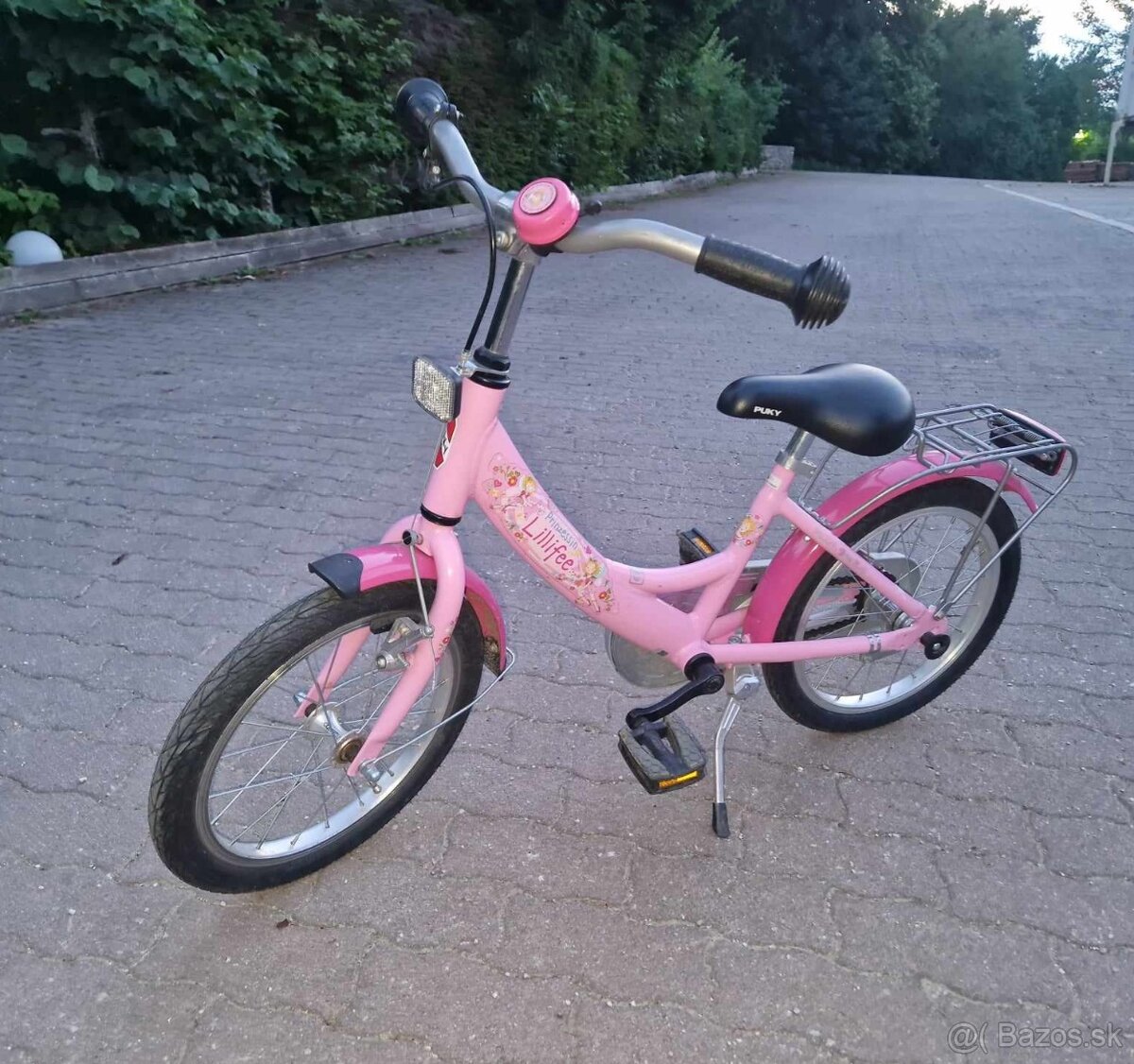 Dievčenský bicykel