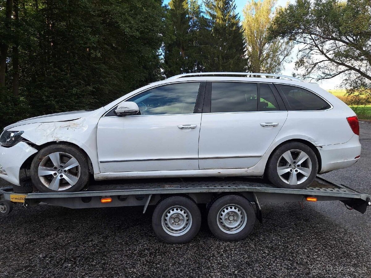 Rozpredam Skoda Superb.