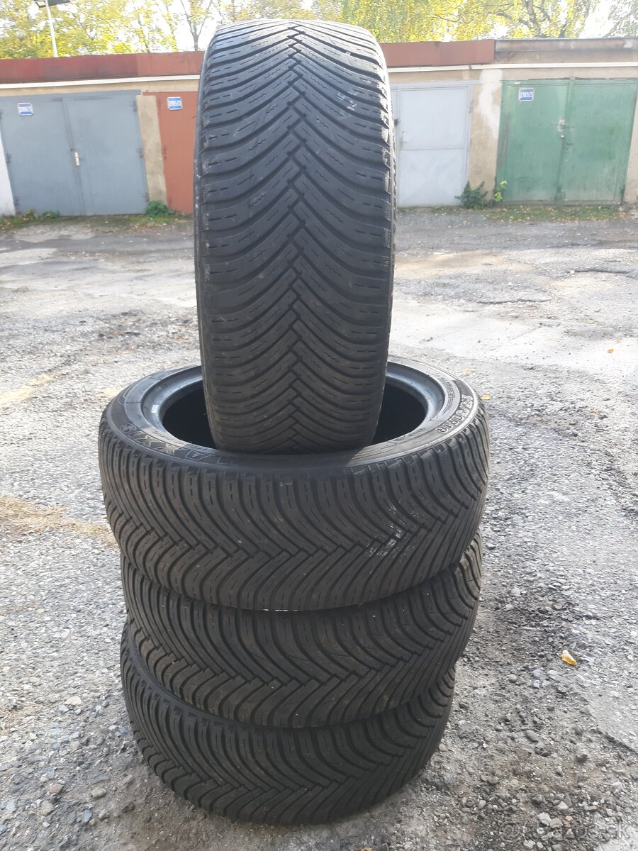 ZIMNE PNEUMATIKY 215/50r18