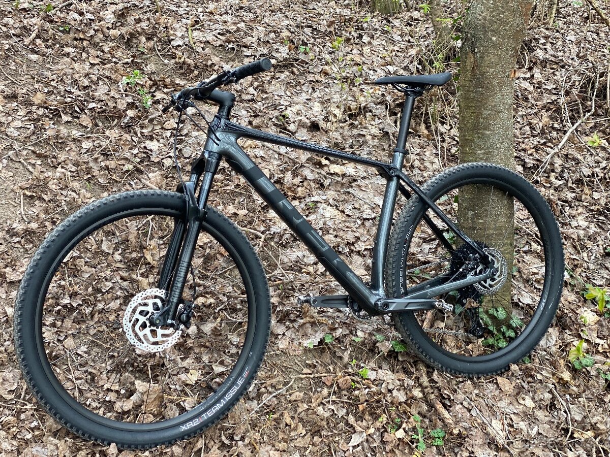 Predam karbonovy bicykel Trek Procaliber 9.5