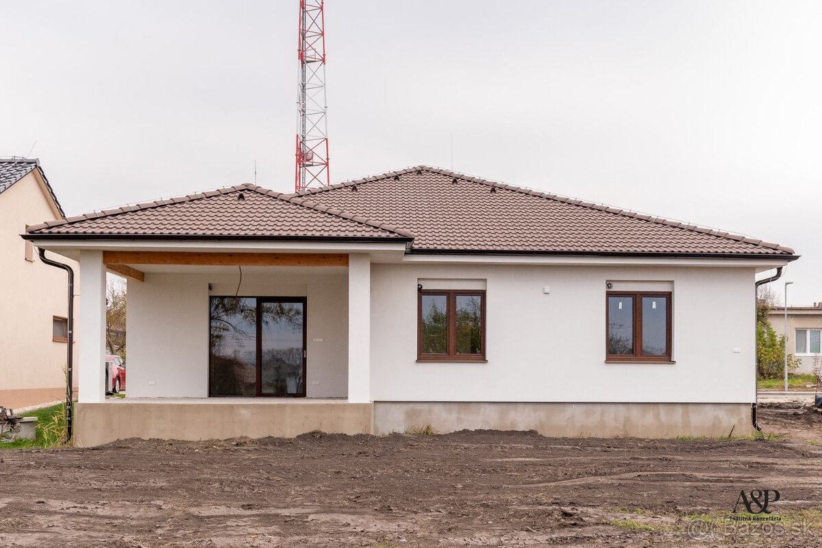 NA PREDAJ NOVOSTAVBA RODINNÉHO DOMU S GARÁŽOU, POZEMOK 811M2