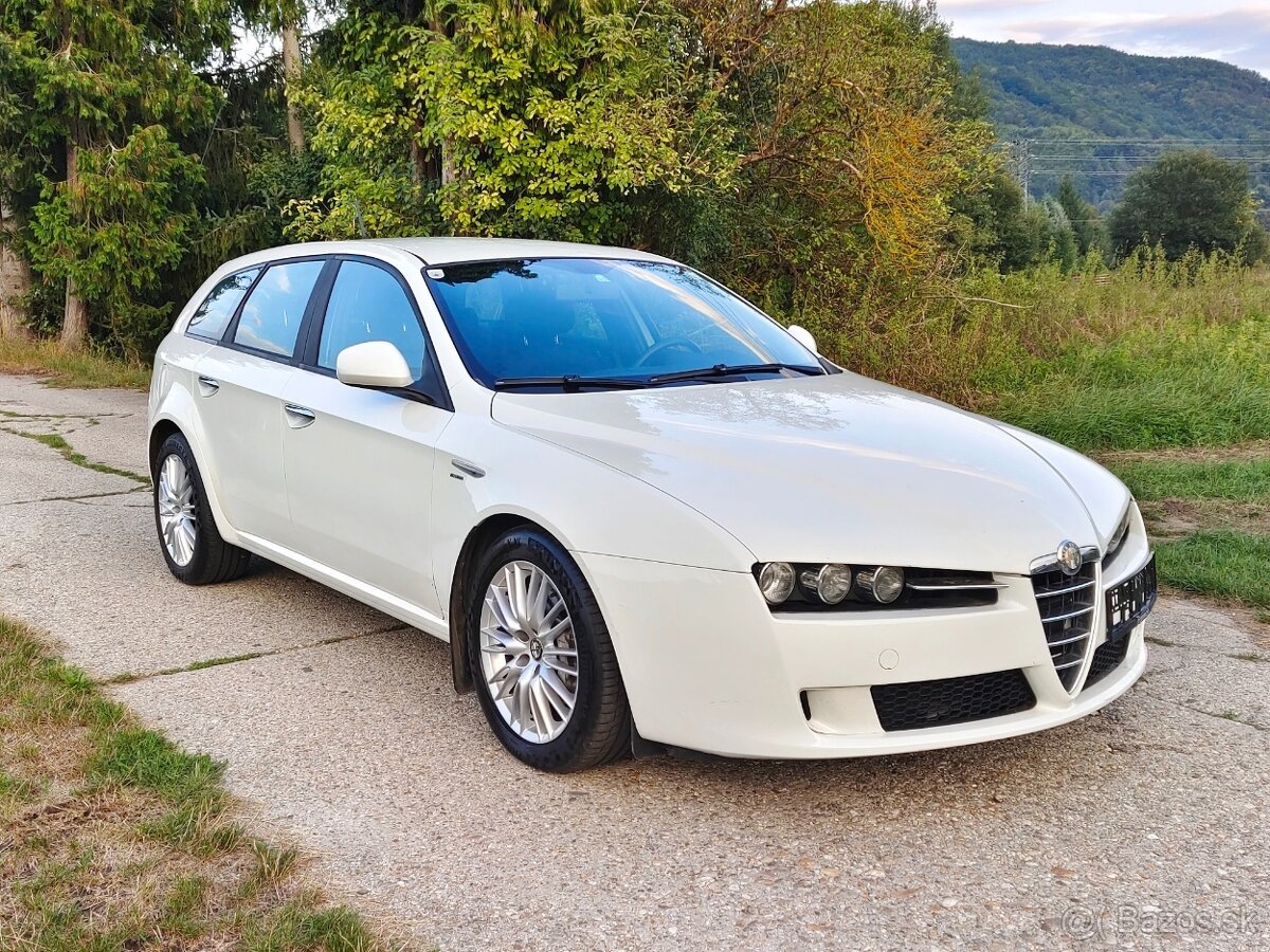 Alfa Romeo SW 2.0 JTDm • 2011 • Facelift