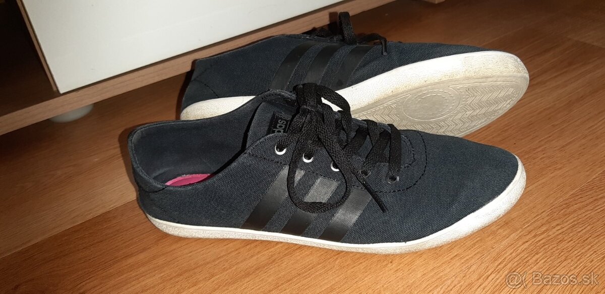 Platené tenisky Adidas Neo 38