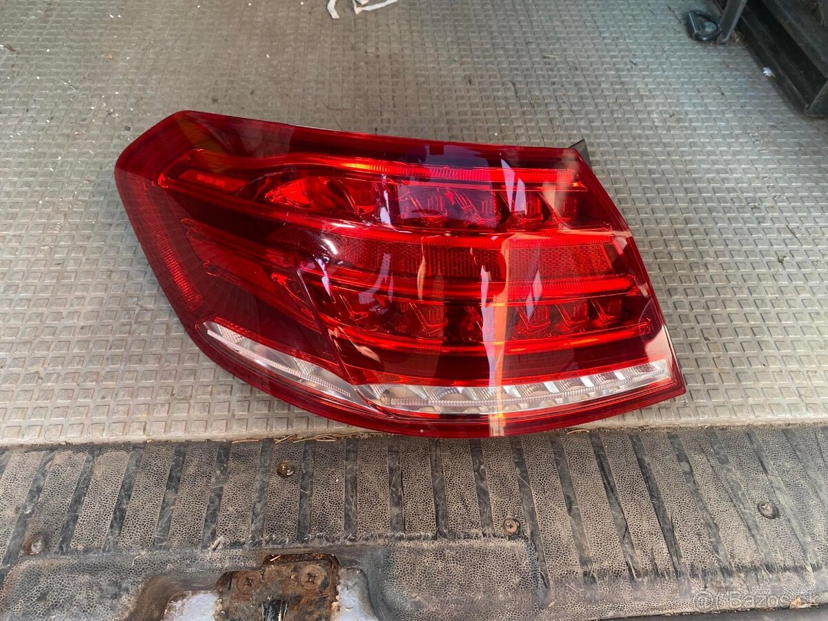 mercedes E svetlo led sedan w212 2012-