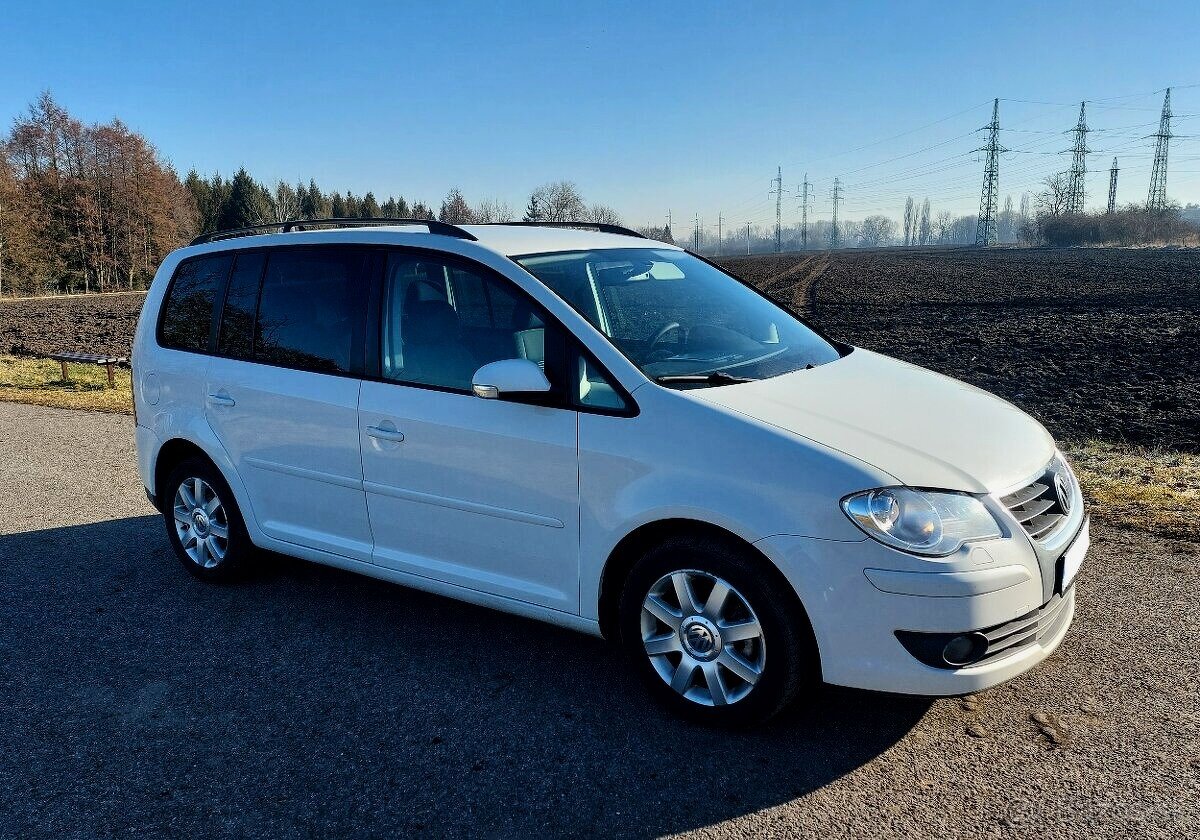 Volkswagen Touran 1,9TDi 77KW Diesel, M6, HIGHLINE"MÁX,