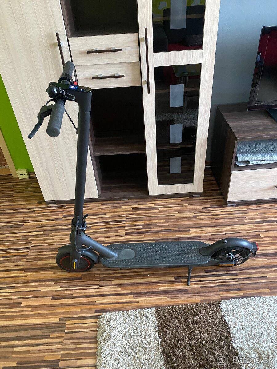 Xiaomi Mi Electric Scooter Pro 2