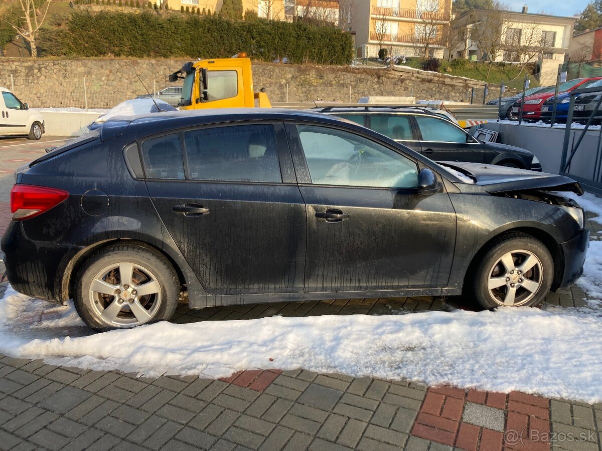 Predám Chevrolet Cruze