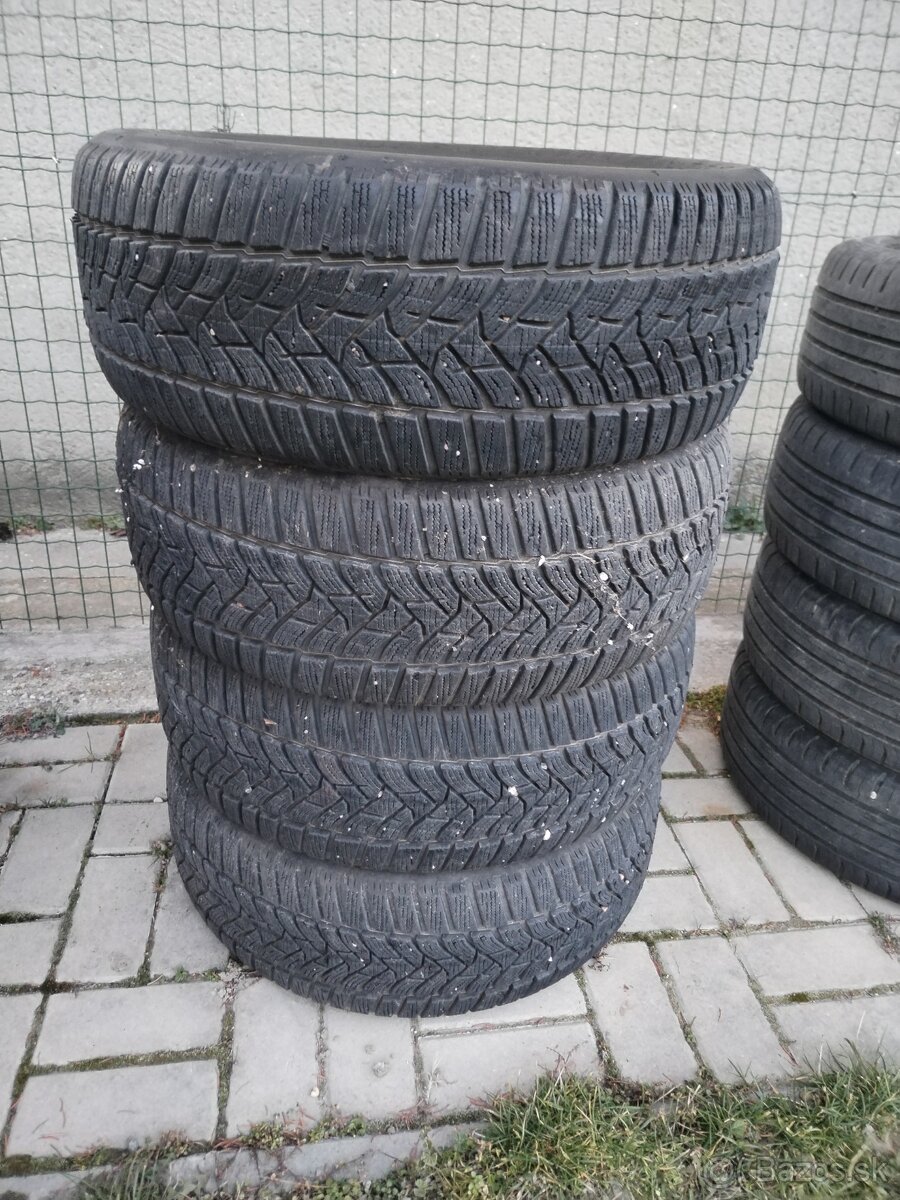 Predám zimné pneumatiky Dunlop 215/55R16