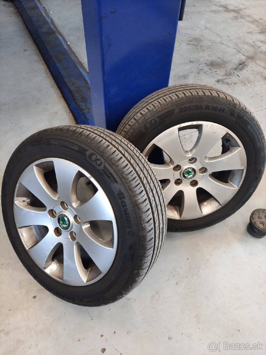 Predam 205/55 r16 5x112 originál skoda