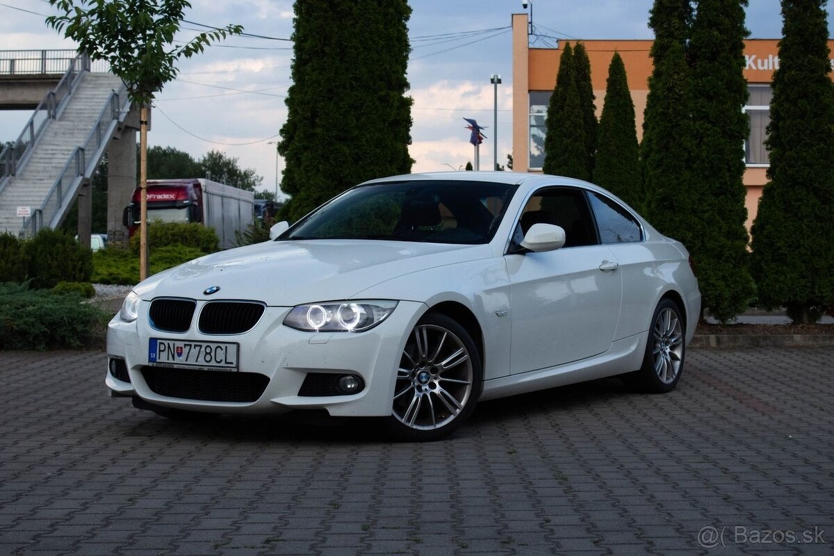 BMW Rad 3 Coupé 320d xDrive A/T