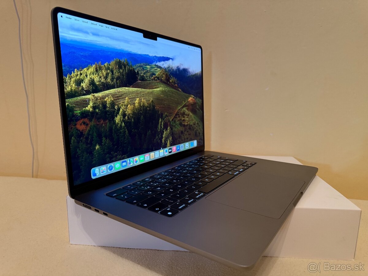 MacBook Air 15 8/256GB grey 100% stav