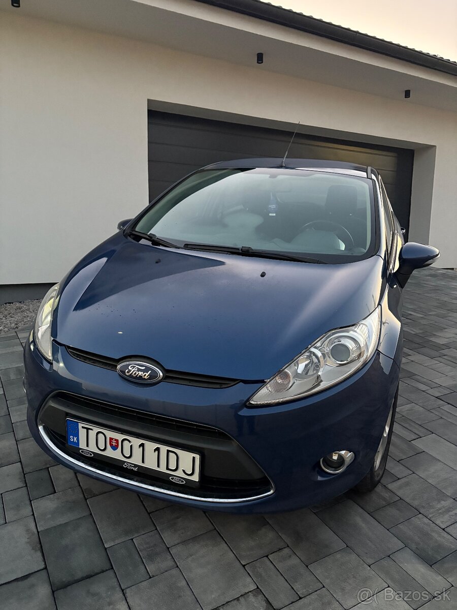 Ford Fiesta Hatchback 2010 1.4 benzín klíma