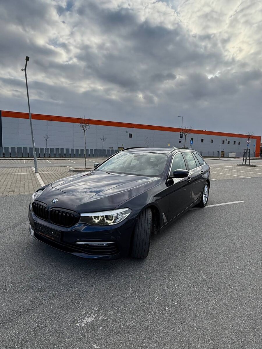 BMW G31 520d, Dovezené