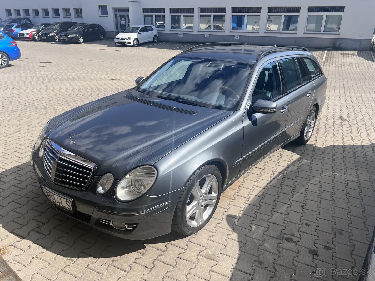 Mercedes Benz E500 4matic T model