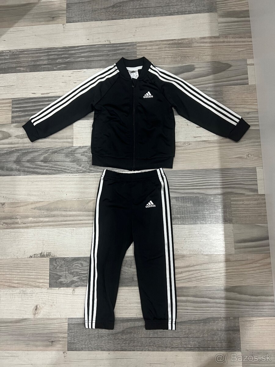 Chlapcenska adidas suprava 92