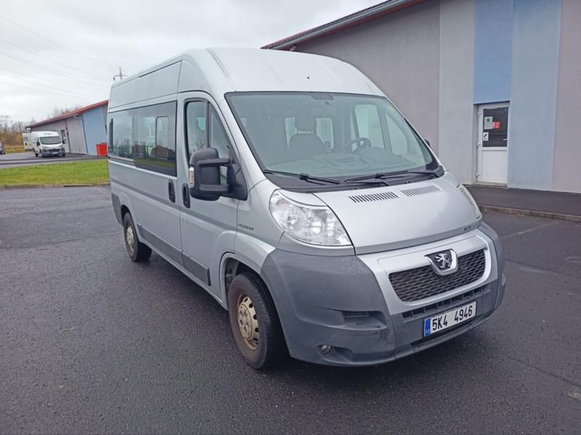 Peugeot Boxer 3.0tdi 9miest