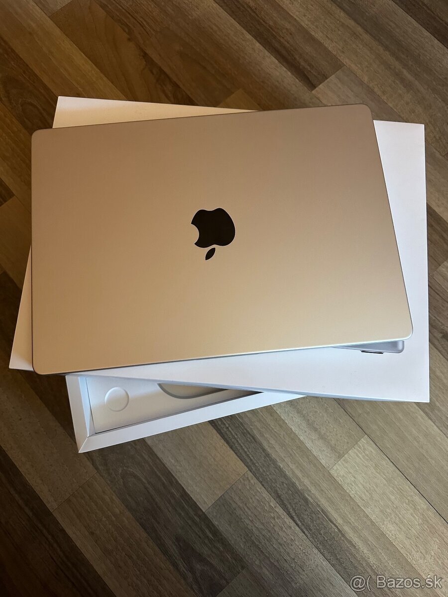 Macbook pro 2021 / 14inch / m1 pro / 512gb / Silver