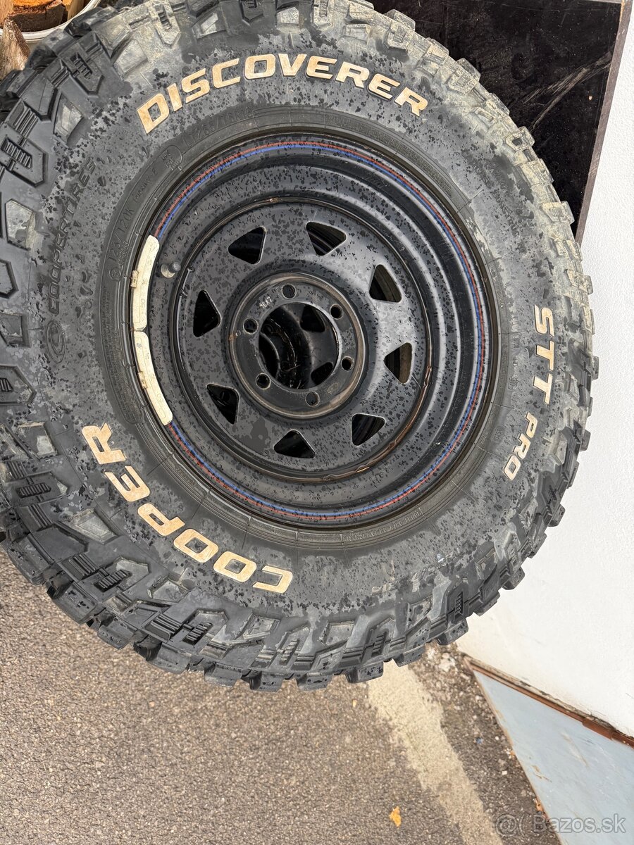 Cooper discoverer LT 265/75 r16 s diskami